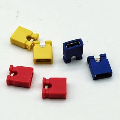 3A-5A 2.54mm Pitch Mini Jumper Tinggi 6.0mm Merah Biru Kuning Hitam dengan Open Form Capping